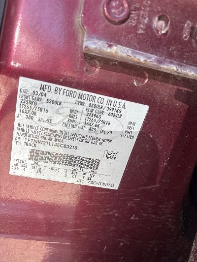 2004 Ford Super Duty F-250 Location - Large Trucks & Vans - Row 27 - Stock # H53712