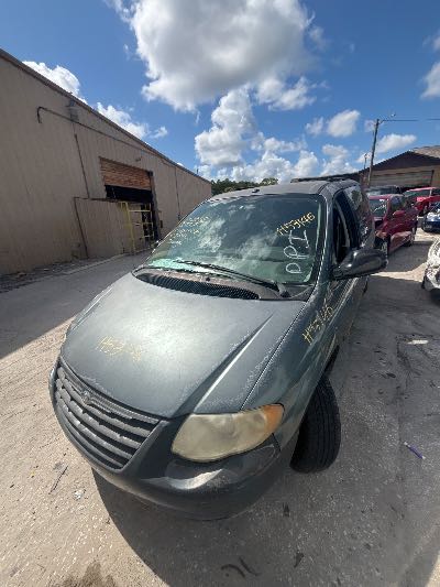 2007 Chrysler Town & Country LWB Location - Chrysler - Row 45 - Stock # H53146