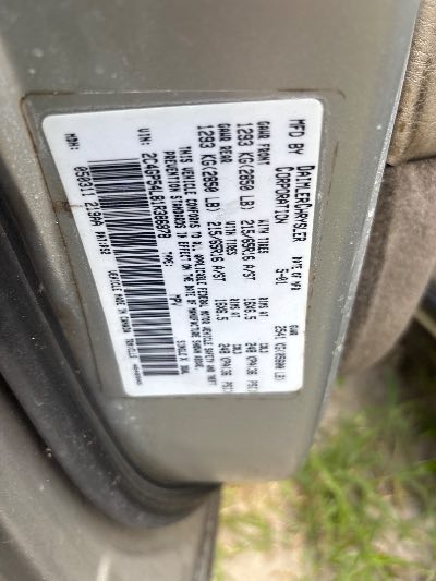 2001 Chrysler Town & Country Location - Chrysler - Row 47 - Stock # H52985