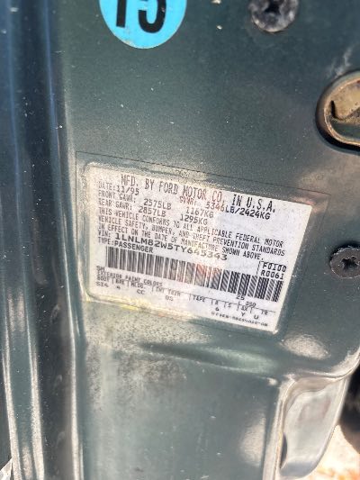 1996 Lincoln Town Car Location - Ford - Row 33 - Stock # H53208