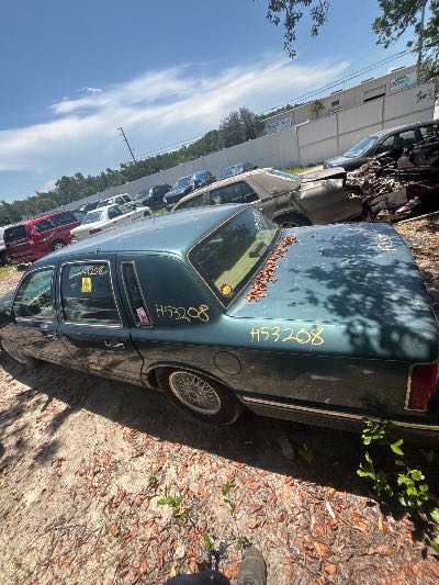 1996 Lincoln Town Car Location - Ford - Row 33 - Stock # H53208