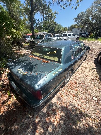 1996 Lincoln Town Car Location - Ford - Row 33 - Stock # H53208