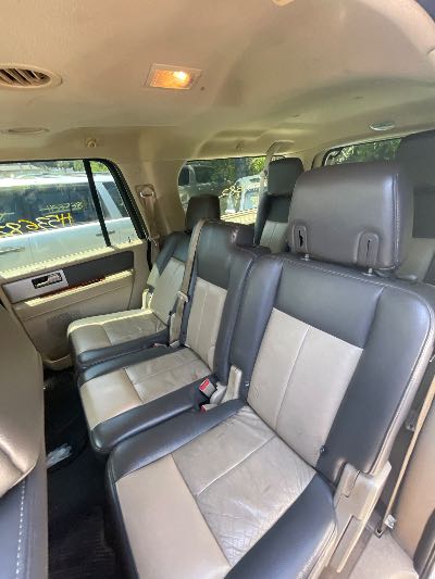 2008 Ford Expedition EL Location - Large Trucks & Vans - Row 29 - Stock # H53682