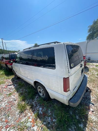2001 Chevrolet Astro Passenger Location - GM - Row 34 - Stock # H53240