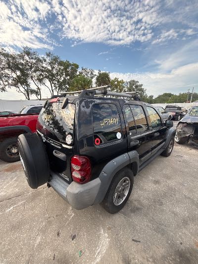 2005 Jeep Liberty Location - Chrysler - Row 46 - Stock # H53691