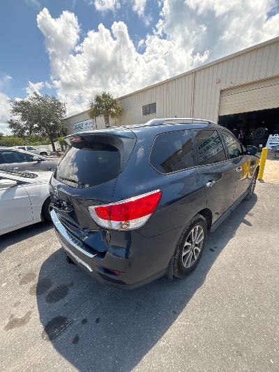 2015 Nissan Pathfinder Location - Imports - Row 13 - Stock # H53602