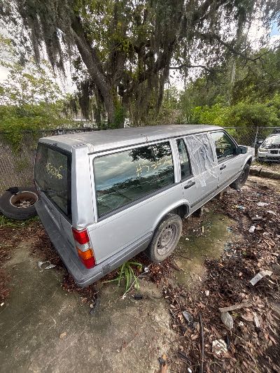1994 Volvo 900 Location - Imports - Row 21 - Stock # H53426