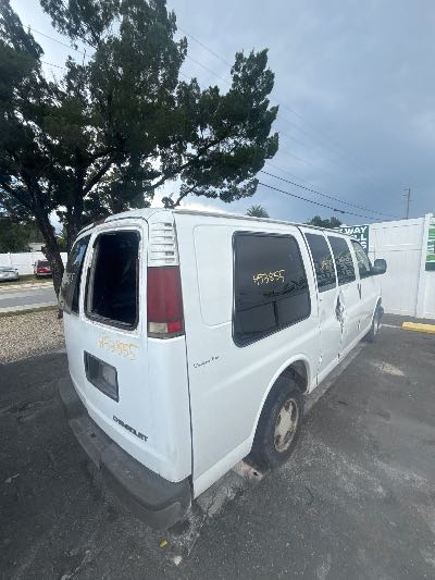 1996 Chevrolet Chevy Van Location - Large Trucks & Vans - Row 28 - Stock # H53855
