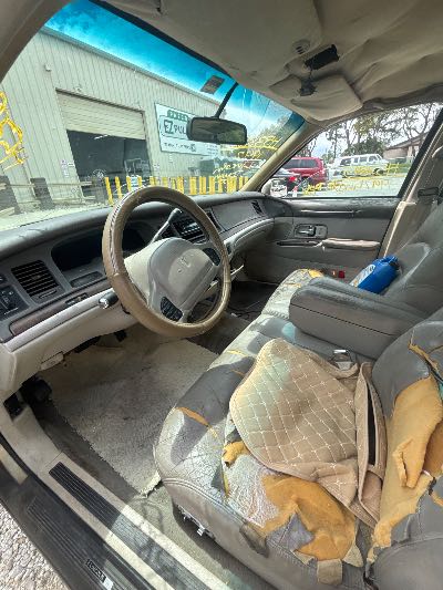 1997 Lincoln Town Car Location - Ford - Row 31 - Stock # H53895