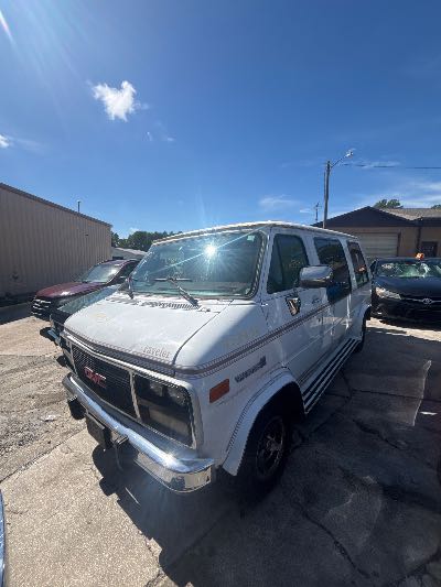 1995 GMC Vandura Location - Large Trucks & Vans - Row 29 - Stock # H53903