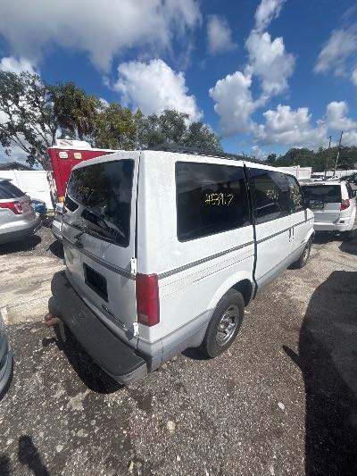 1997 GMC Safari Passenger Location - GM - Row 40 - Stock # H53917