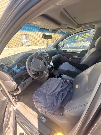 2005 Toyota Sienna Location - Imports - Row 26 - Stock # H53929
