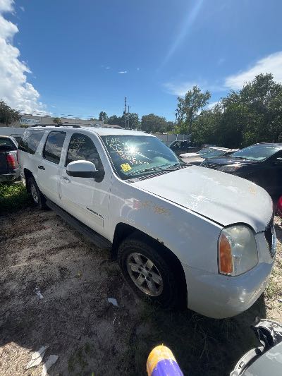 2010 GMC Yukon XL Location - Large Trucks & Vans - Row 30 - Stock # H53686