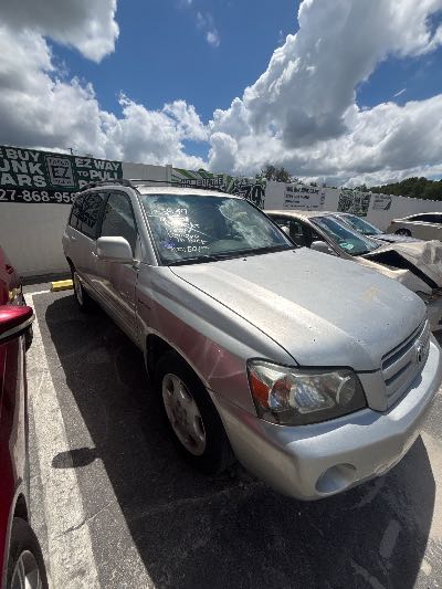 2004 Toyota Highlander Location - Imports - Row 999 - Stock # H53939