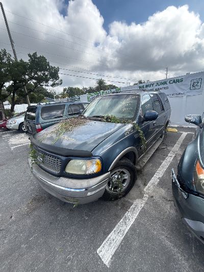 2002 Ford Expedition Location - Large Trucks & Vans - Row 30 - Stock # H53951