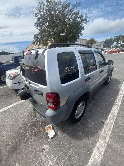 2005 Jeep Liberty Location - Chrysler - Row 38 - Stock # H53954