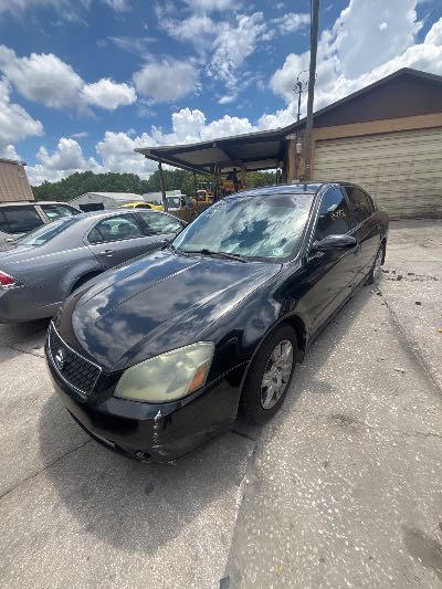 2005 Nissan Altima Location - Imports - Row 28 - Stock # H53956