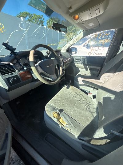 2009 Chrysler Town & Country Location - Chrysler - Row 38 - Stock # H53962