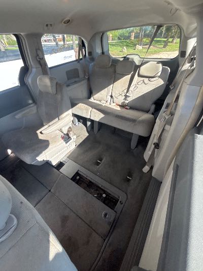 2009 Chrysler Town & Country Location - Chrysler - Row 38 - Stock # H53962