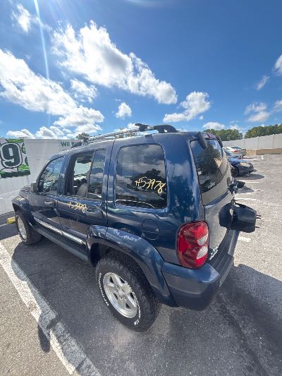 2005 Jeep Liberty Location - Chrysler - Row 38 - Stock # H53978