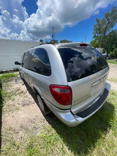 2004 Chrysler Town & Country Location - Chrysler - Row 39 - Stock # H53957