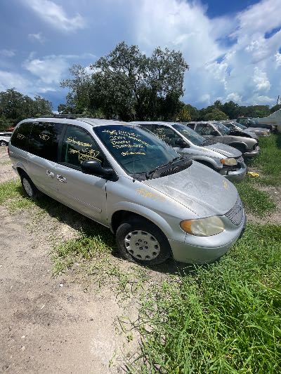2004 Chrysler Town & Country Location - Chrysler - Row 39 - Stock # H53957