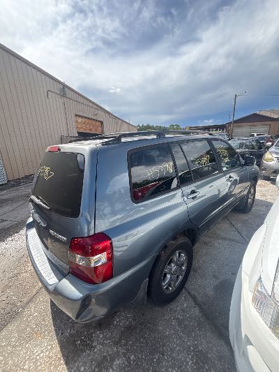 2005 Toyota Highlander Location - Imports - Row 44 - Stock # H53987