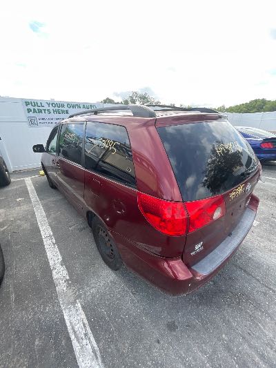 2009 Toyota Sienna Location - Imports - Row 30 - Stock # H53995