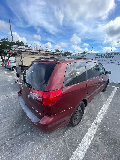 2009 Toyota Sienna Location - Imports - Row 30 - Stock # H53995