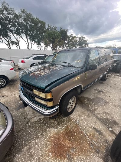 1995 Chevrolet Suburban 1500 Location - Large Trucks & Vans - Row 31 - Stock # H54001