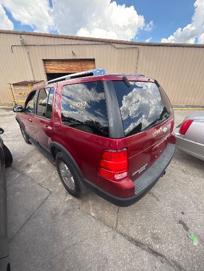 2004 Ford Explorer Location - Ford - Row 33 - Stock # H54009