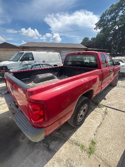 2006 Dodge Dakota Location - Large Trucks & Vans - Row 31 - Stock # H54017