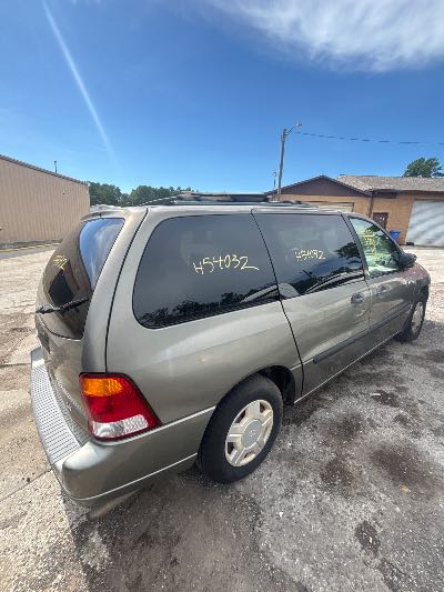 2003 Ford Windstar Location - Ford - Row 34 - Stock # H54032