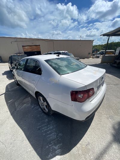 2009 Volkswagen Jetta Location - Imports - Row 4 - Stock # H54111