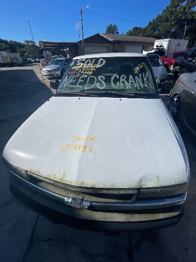 2000 Chevrolet S-10 Location - GM - Row 26 - Stock # H54123