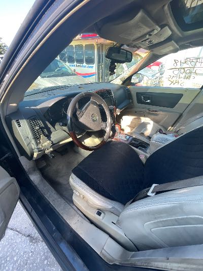 2005 Cadillac SRX Location - GM - Row 27 - Stock # H53548