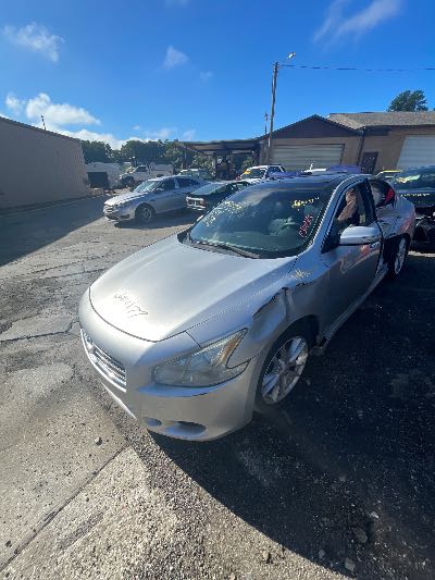 2009 Nissan Maxima Location - Imports - Row 3 - Stock # H43477