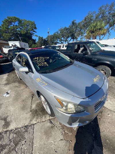 2009 Nissan Maxima Location - Imports - Row 3 - Stock # H43477