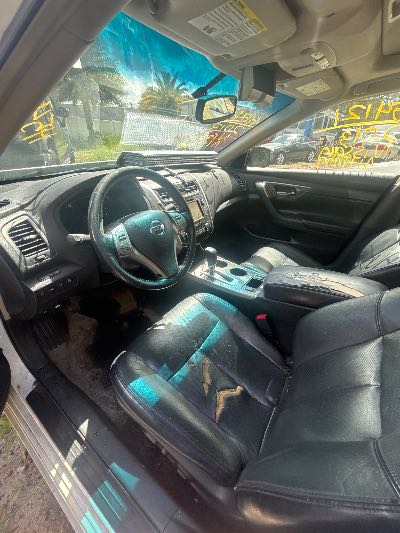 2013 Nissan Altima Location - Imports - Row 19 - Stock # H54121