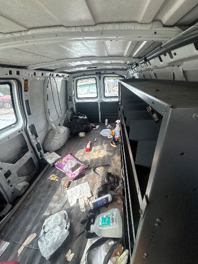 2011 Chevrolet Express 1500 Location - Large Trucks & Vans - Row 48 - Stock # H54059
