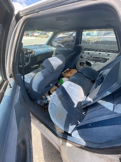 1995 Ford Taurus Location - Ford - Row 36 - Stock # H54165
