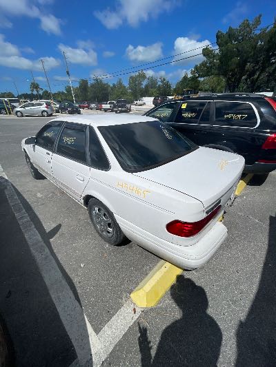 1995 Ford Taurus Location - Ford - Row 36 - Stock # H54165