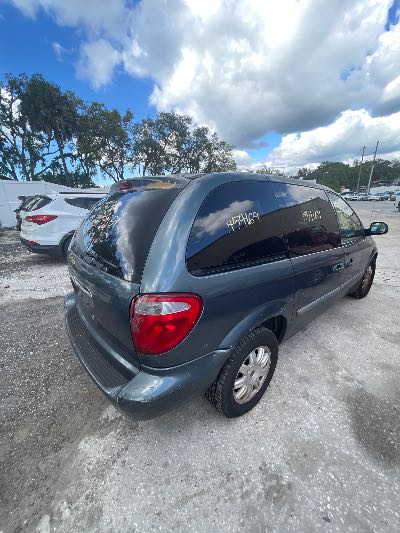2006 Chrysler Town and Country Location - Chrysler - Row 40 - Stock # H54169