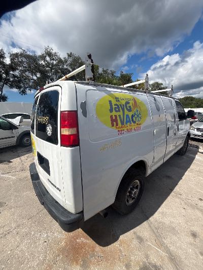 2006 Chevrolet Express Location - Large Trucks & Vans - Row 48 - Stock # H54188