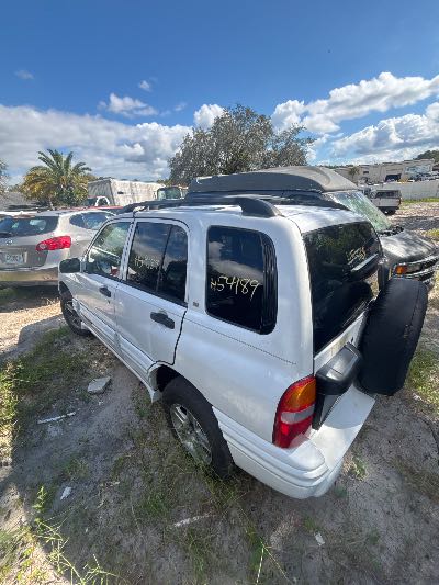 2003 Chevrolet Tracker Location - GM - Row 31 - Stock # H54189