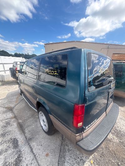 1999 GMC Safari Location - GM - Row 29 - Stock # H54202