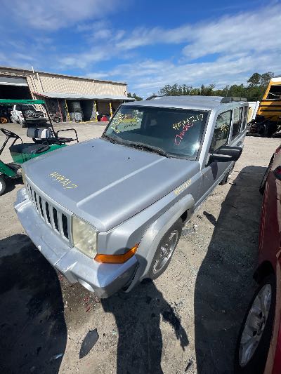 2006 Jeep Commander Location - Chrysler - Row 41 - Stock # H54217