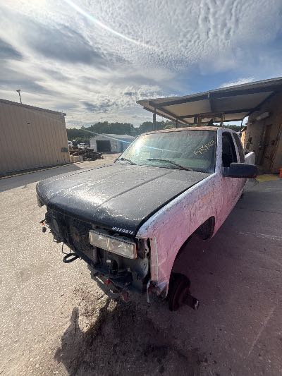 1995 Chevrolet C/K 2500 Location - Large Trucks & Vans - Row 48 - Stock # H54223