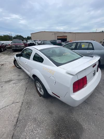 2006 Ford Mustang Location - Ford - Row 37 - Stock # H54288