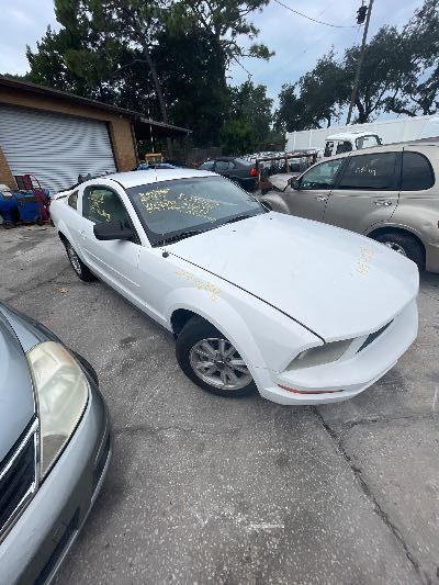 2006 Ford Mustang Location - Ford - Row 37 - Stock # H54288